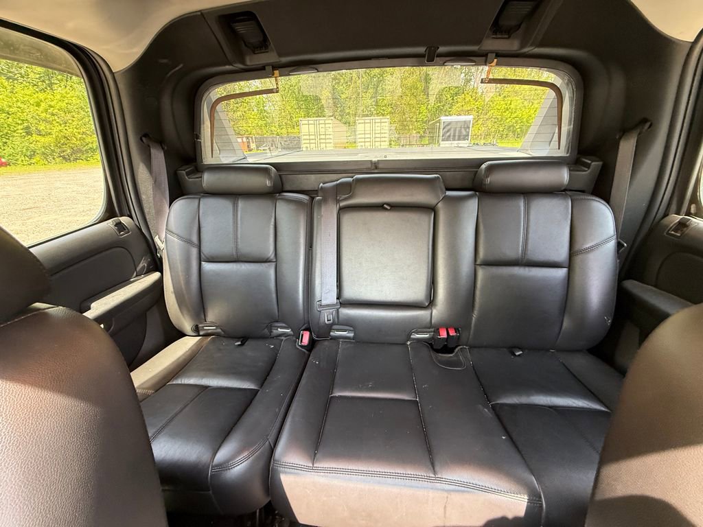 Used 2011 Chevrolet Avalanche LT w/ Regional Value Package AWD/4WD image 19