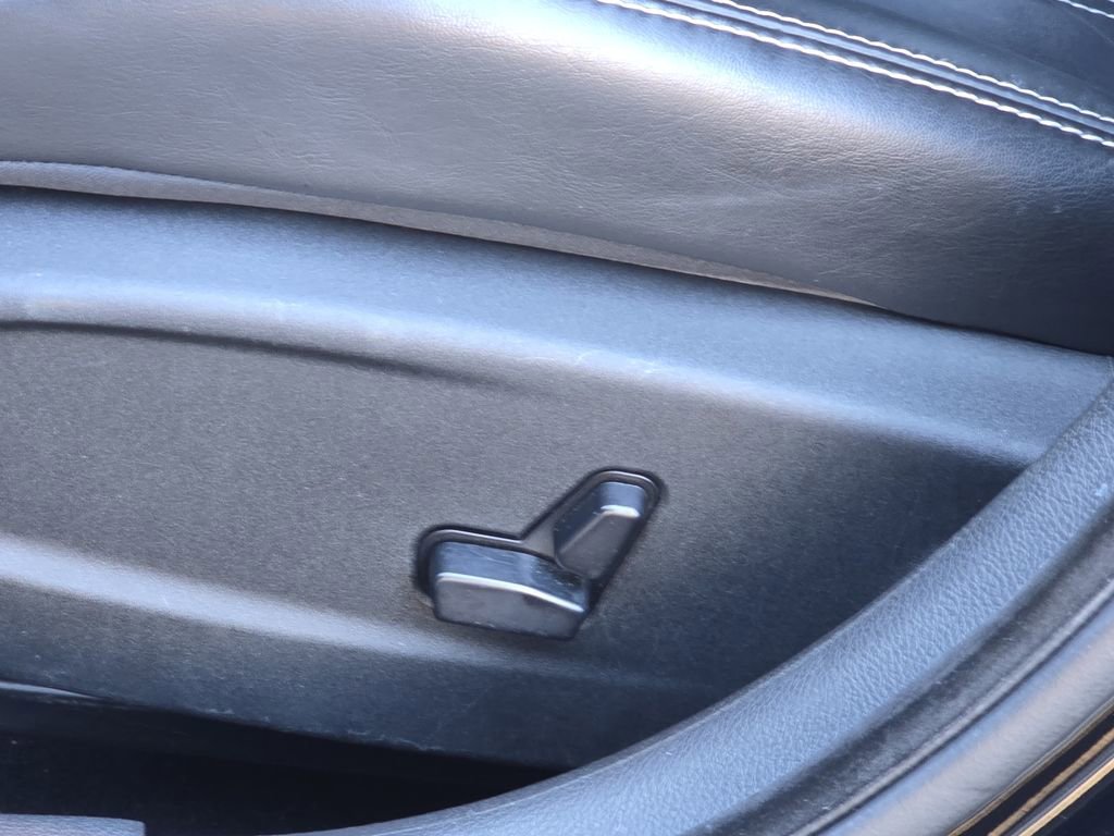 Used 2019 Chrysler 300 S w/ S Model Appearance Package image 11