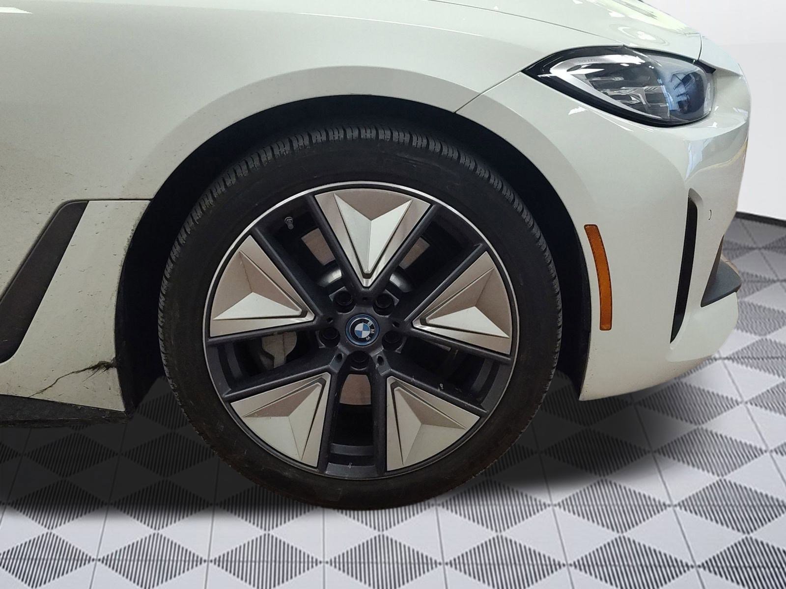 Used 2023 BMW i4 eDrive35 w/ Premium Package image 11
