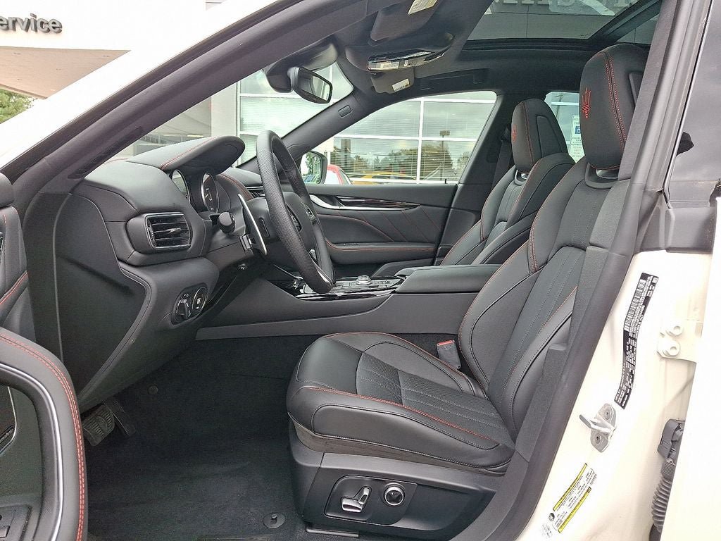 Used 2024 Maserati Levante GT Ultima AWD/4WD image 30