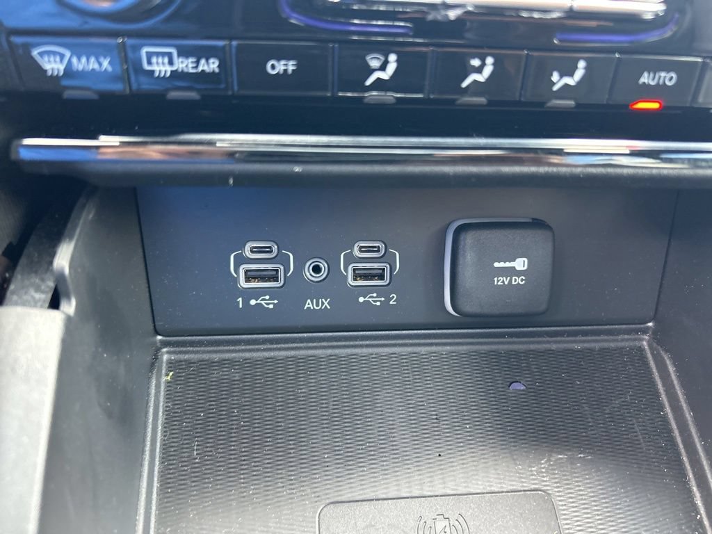 Used 2025 Jeep Grand Cherokee L Altitude RWD image 44