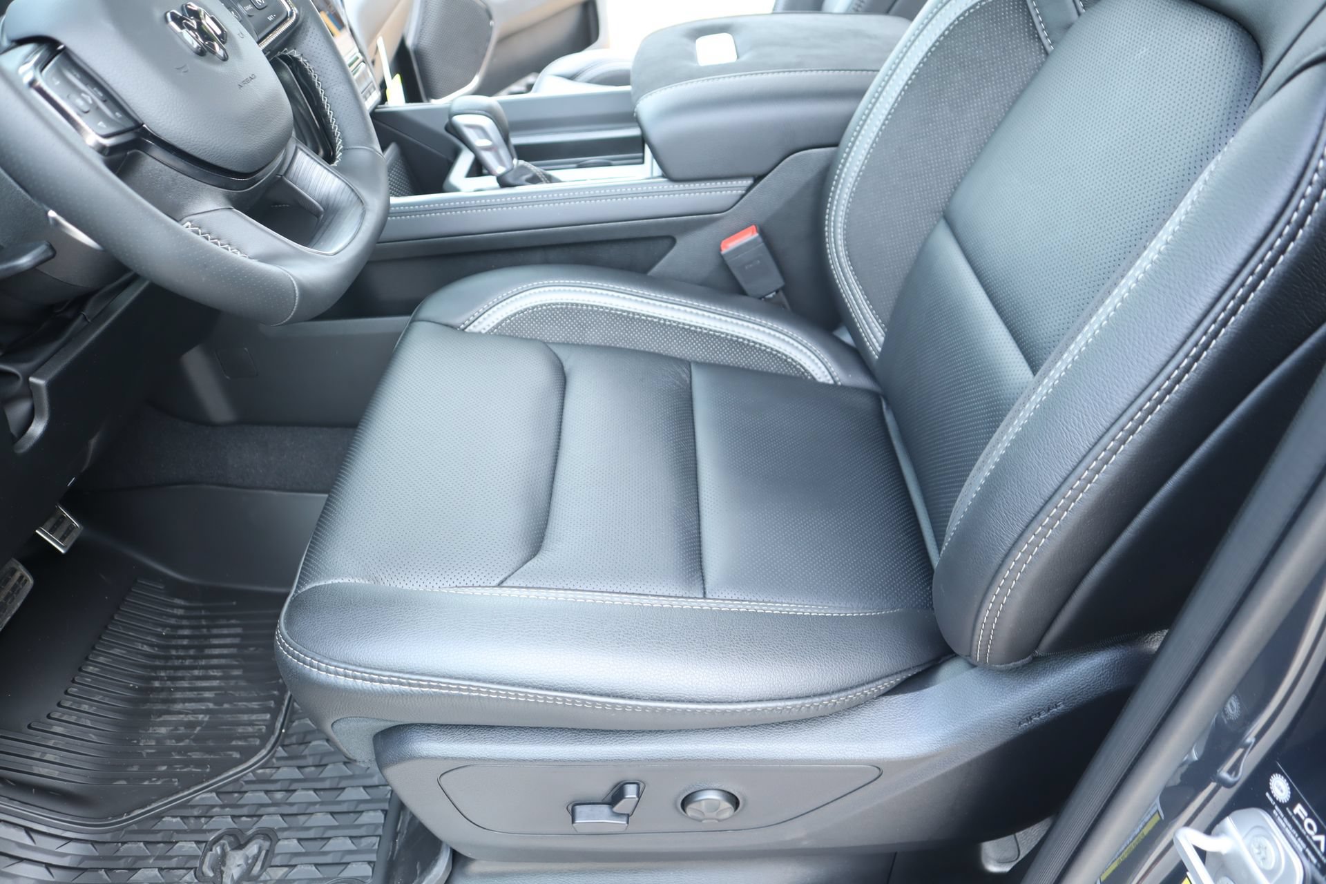 New 2026 RAM 1500 RHO AWD/4WD image 13