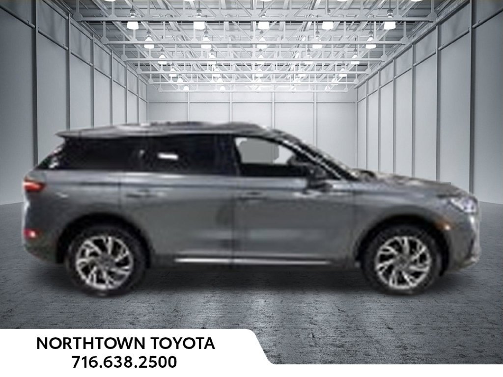 Used 2023 Lincoln Corsair AWD image 26