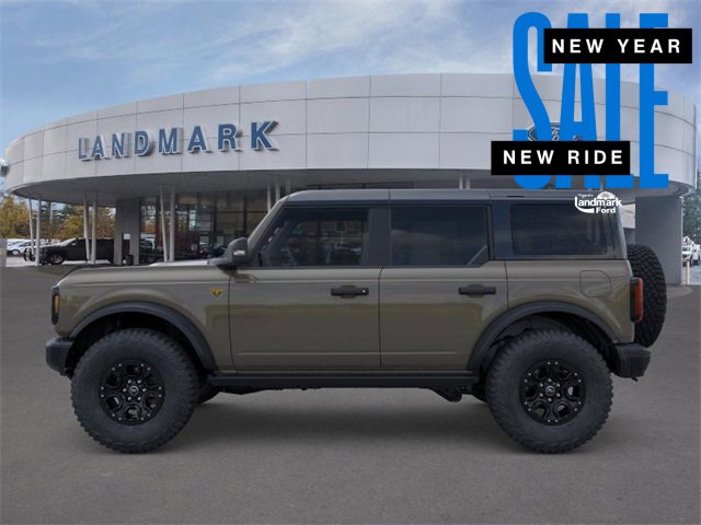 New 2025 Ford Bronco Badlands image 3