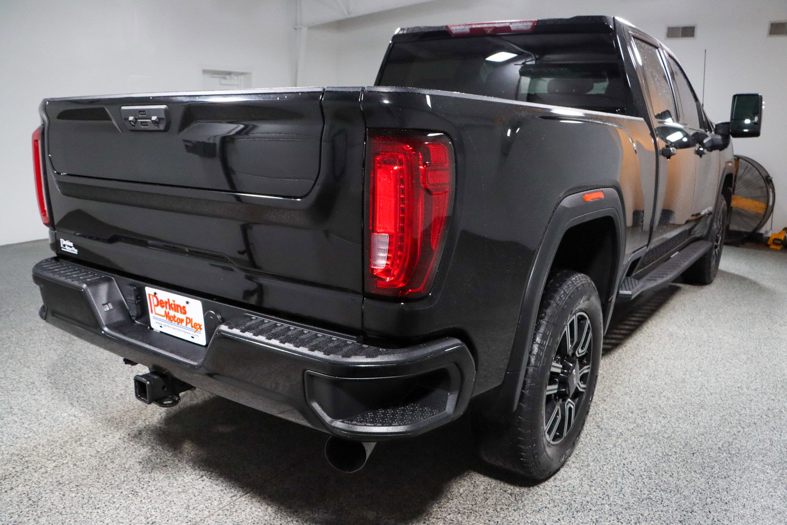 Used 2022 GMC Sierra 2500 AT4 w/ Gooseneck/5TH Wheel Package image 7