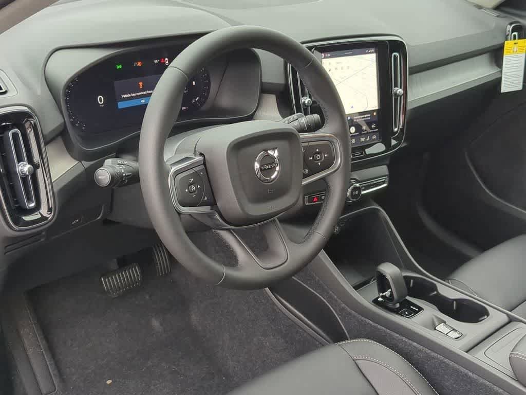 New 2026 Volvo XC40 B5 Core w/ Protection Package Premier AWD/4WD image 2