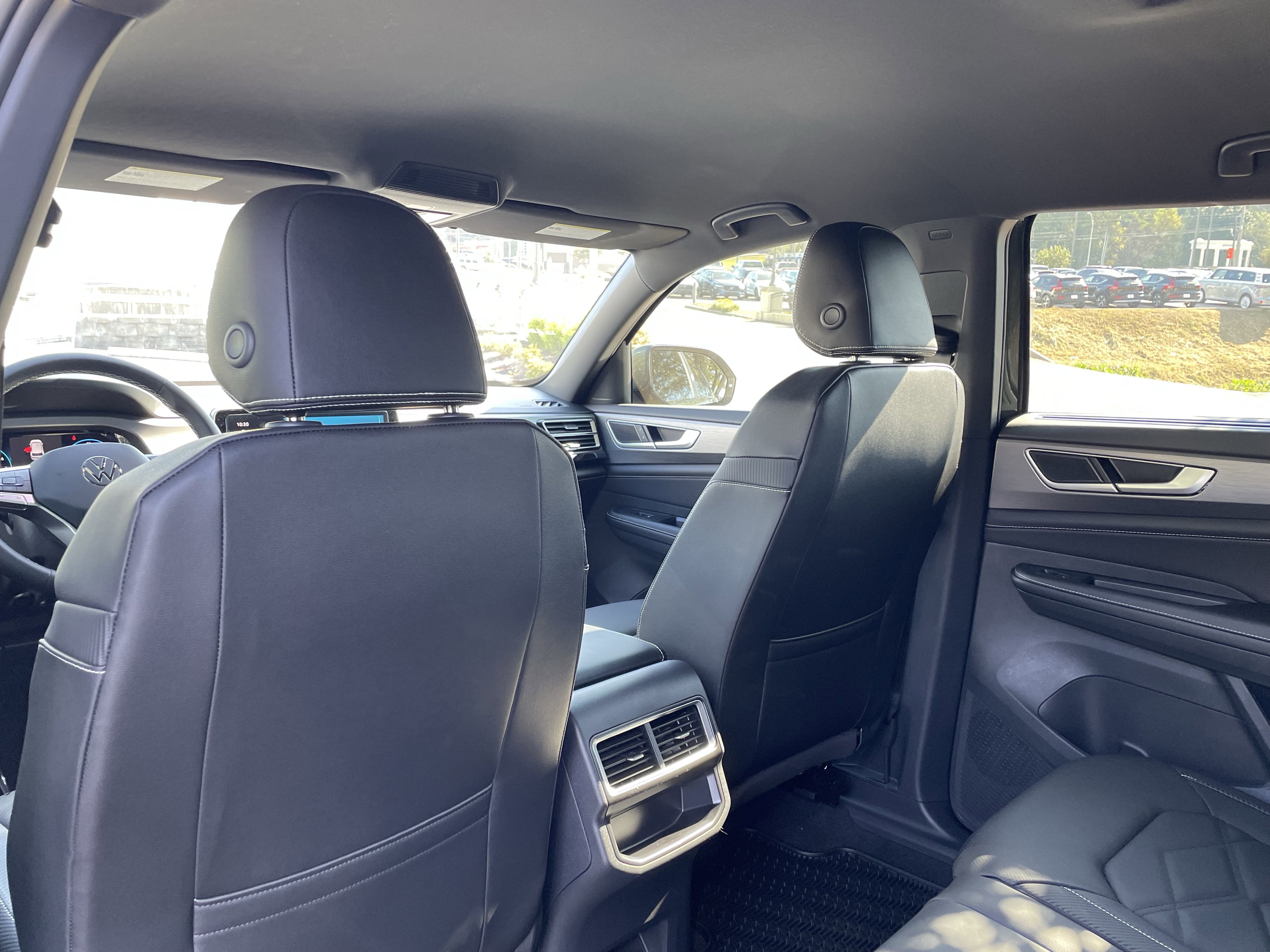 New 2026 Volkswagen Atlas Cross Sport SE image 13