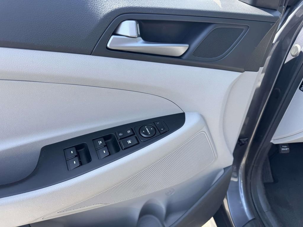 Used 2017 Hyundai Tucson SE image 13