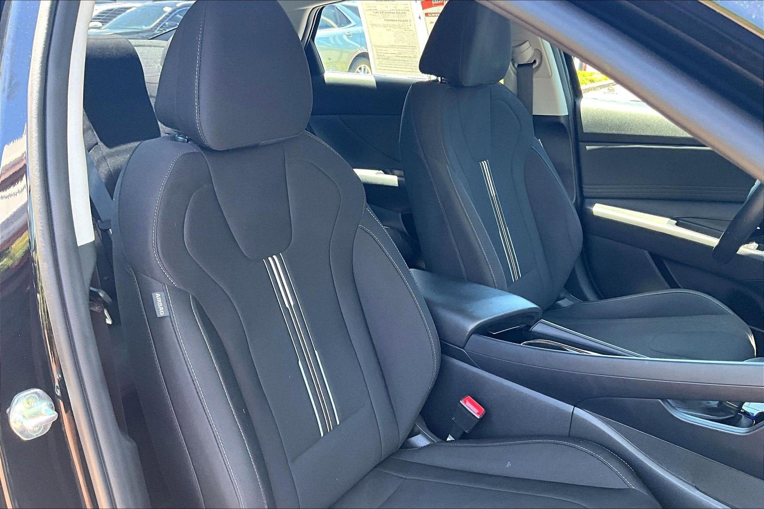 Used 2022 Hyundai Elantra SEL w/ Convenience Package FWD image 7