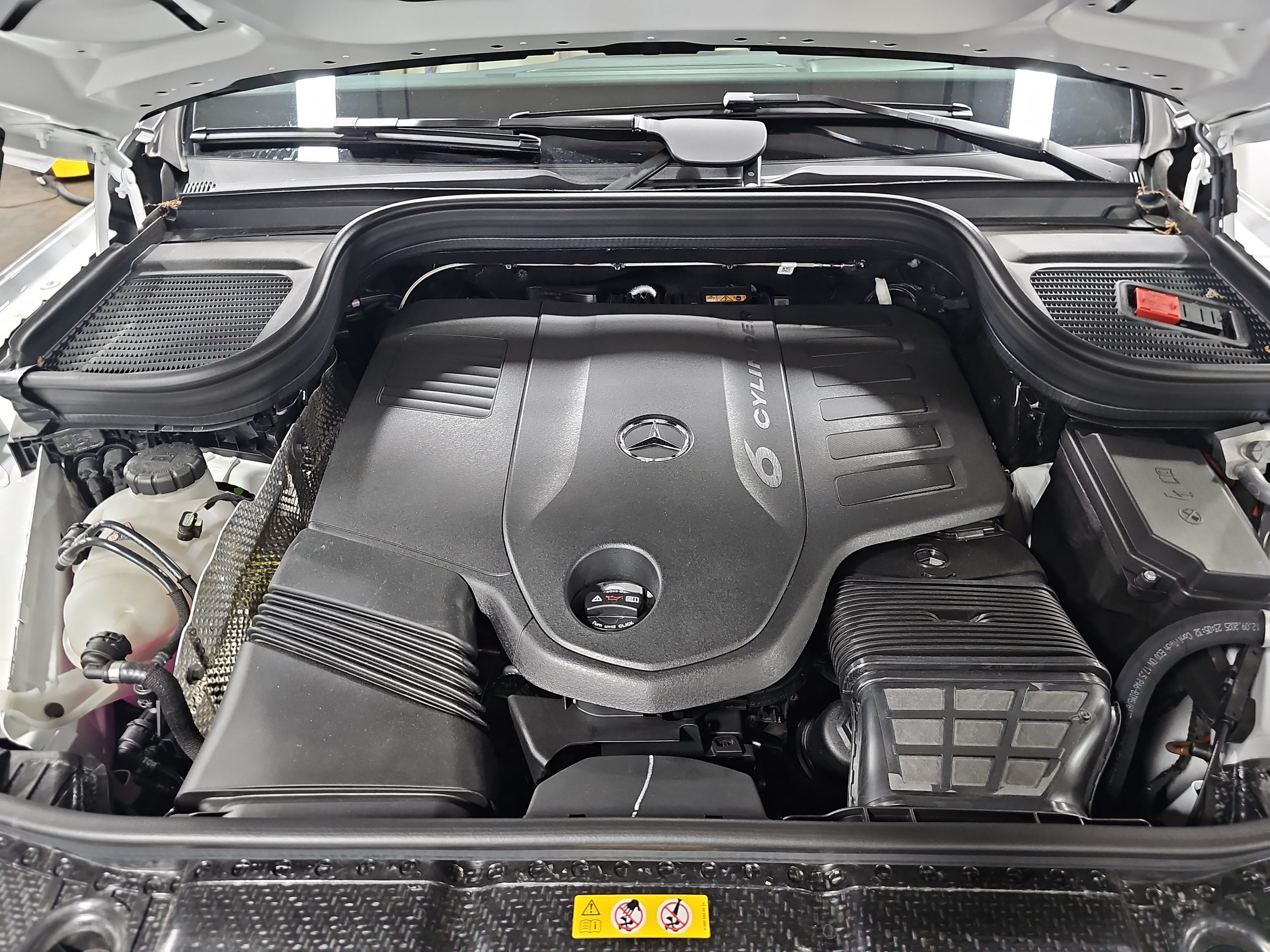 New 2026 Mercedes-Benz GLS 450 4MATIC image 33