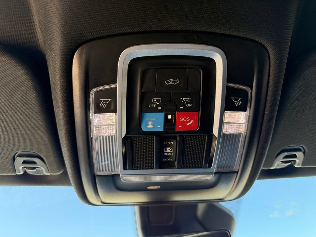 Used 2025 RAM 1500 Big Horn AWD/4WD image 43