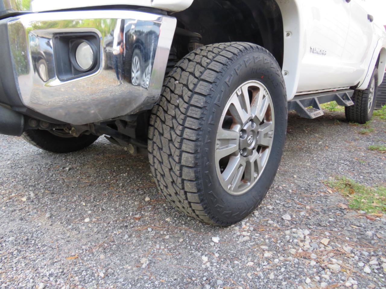 Used 2014 Toyota Tundra SR5 w/ SR5 Upgrade Package image 41