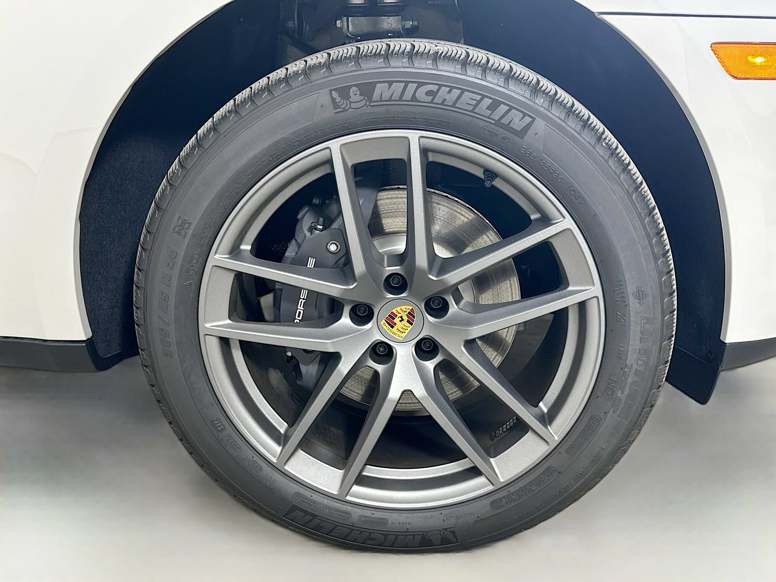 New 2026 Porsche Macan AWD/4WD image 10