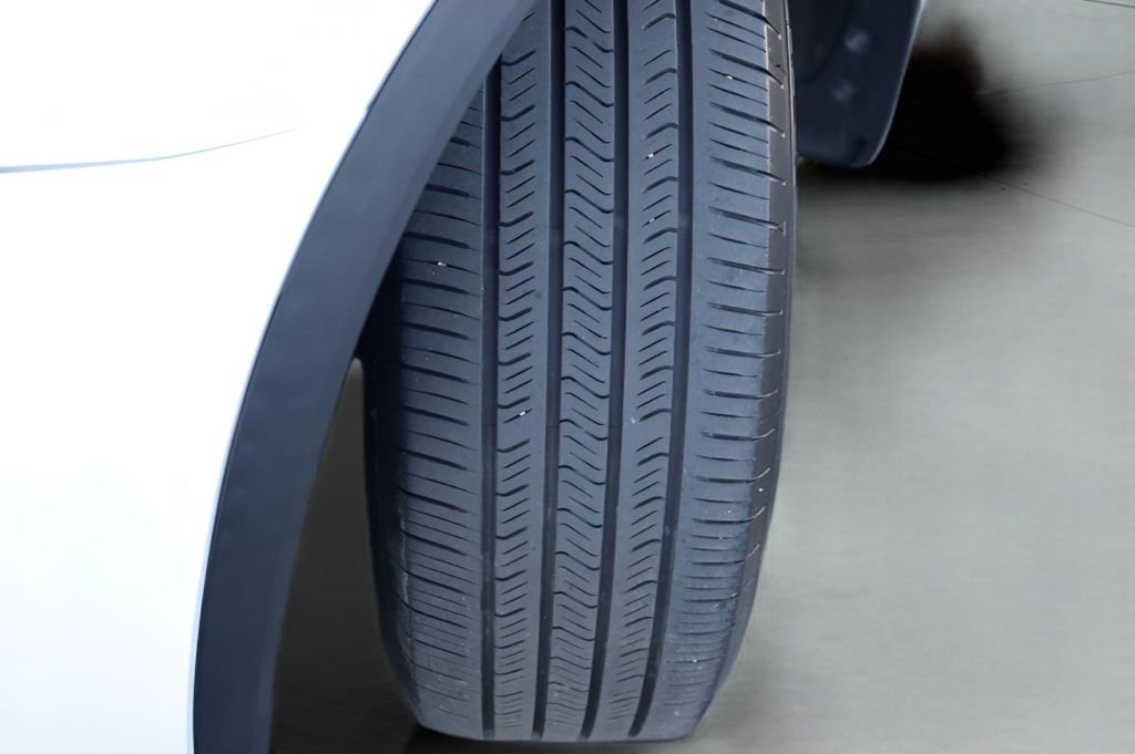 Used 2023 Toyota Highlander XLE image 45