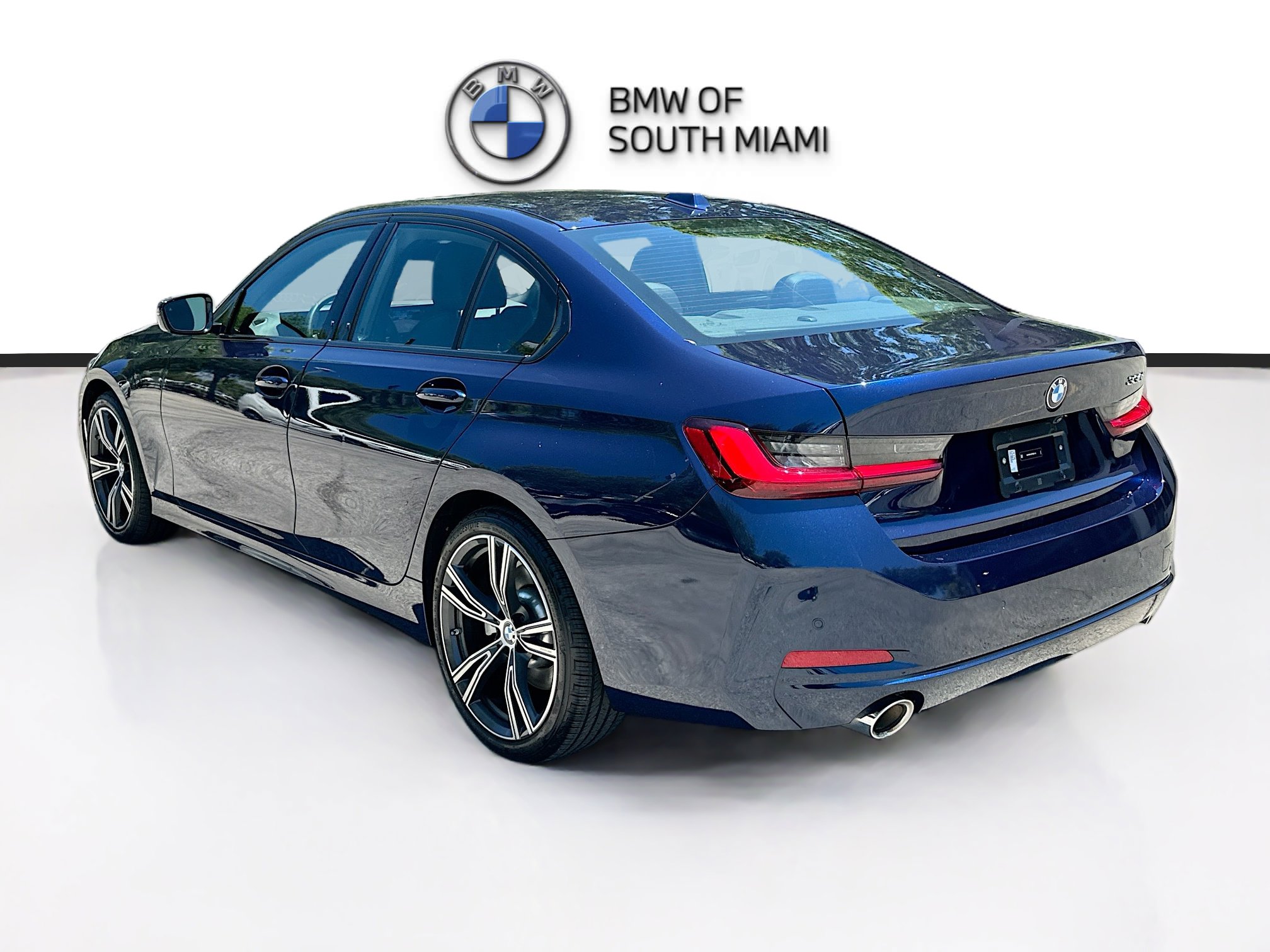 Certified 2023 BMW 330i Sedan w/ Driving Assistance Package RWD image 5