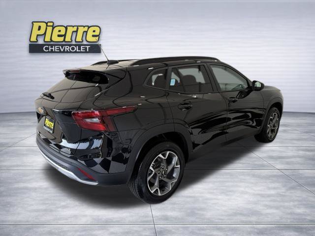 New 2026 Chevrolet Trax LT w/ Driver Confidence Package FWD image 5
