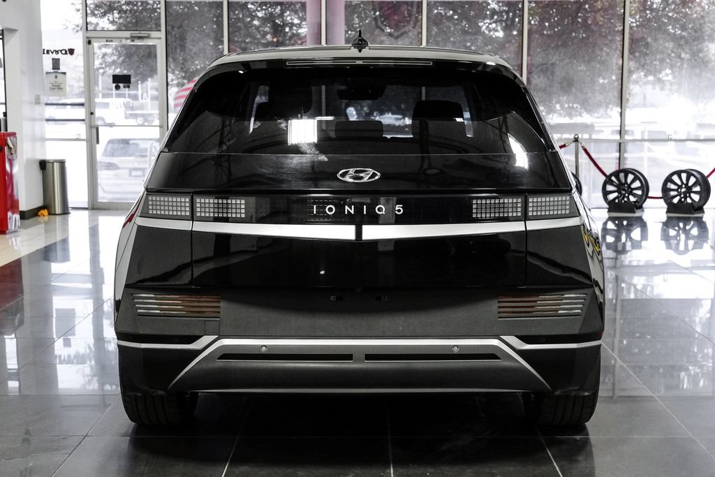 Used 2024 Hyundai Ioniq 5 SEL RWD image 9