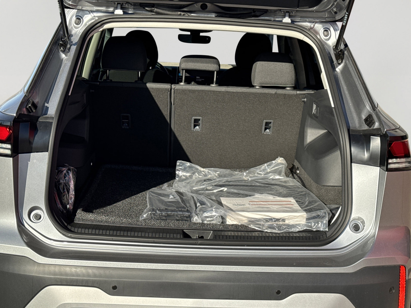 New 2026 Volkswagen Tiguan S FWD image 6