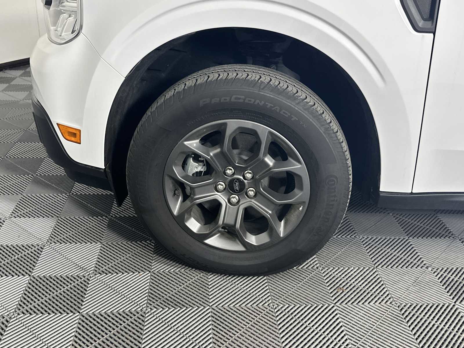 Used 2024 Ford Maverick XLT image 11