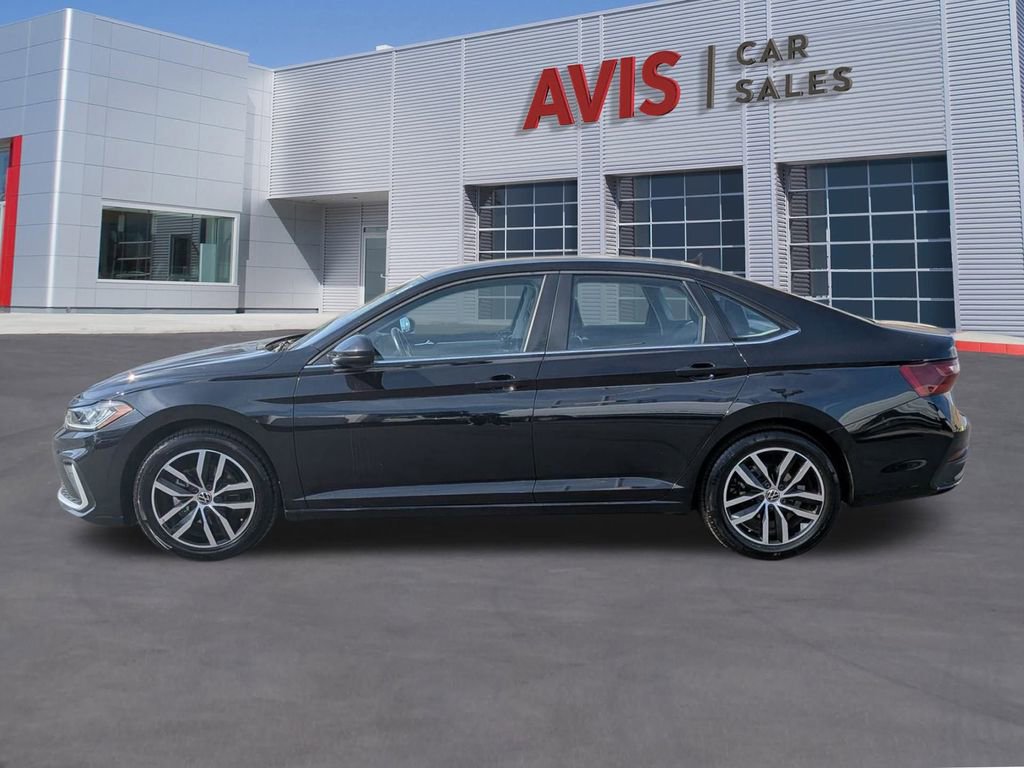 Used 2025 Volkswagen Jetta SE image 10