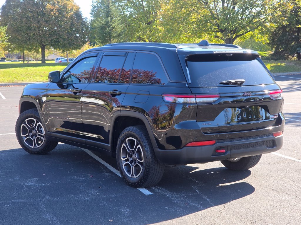Used 2022 Jeep Grand Cherokee Trailhawk w/ ADV Protech Group II AWD/4WD image 30