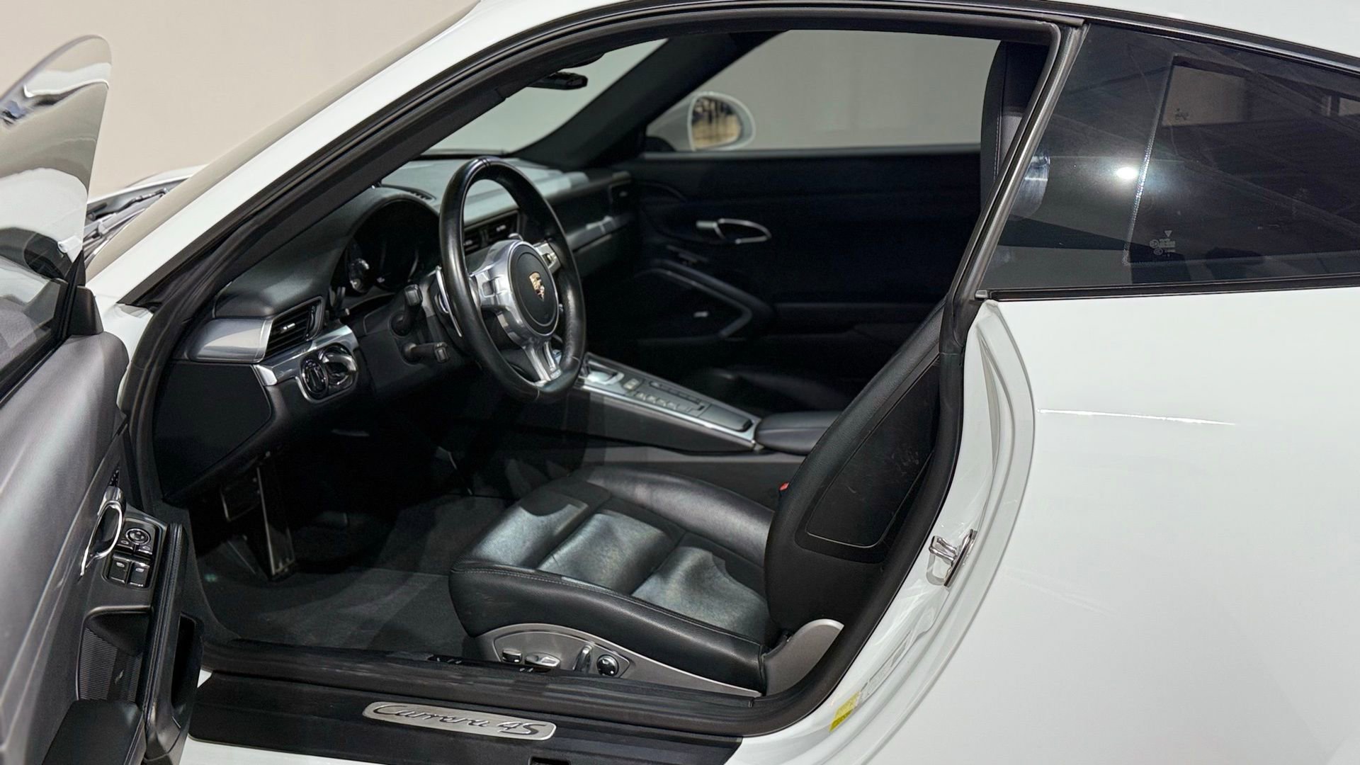 Used 2014 Porsche 911 Carrera 4S image 28