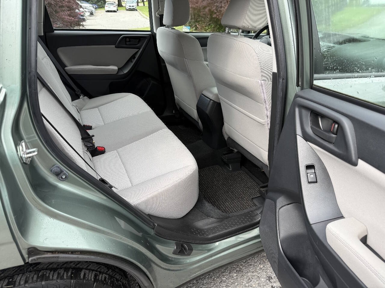 Used 2015 Subaru Forester 2.5i w/ Alloy Wheel Package AWD/4WD image 13