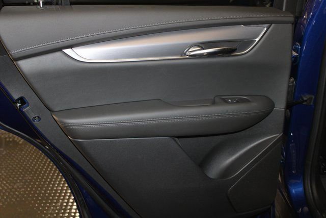 New 2025 Cadillac XT6 Luxury FWD image 14