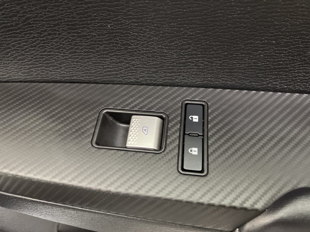 Used 2025 Mitsubishi Outlander SE AWD/4WD image 31