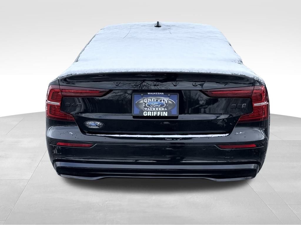 Used 2024 Volvo S60 B5 Plus image 6