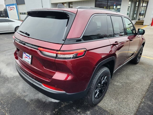 New 2026 Jeep Grand Cherokee Altitude AWD/4WD image 3