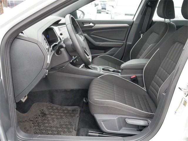 Certified 2024 Volkswagen Jetta Sport image 13