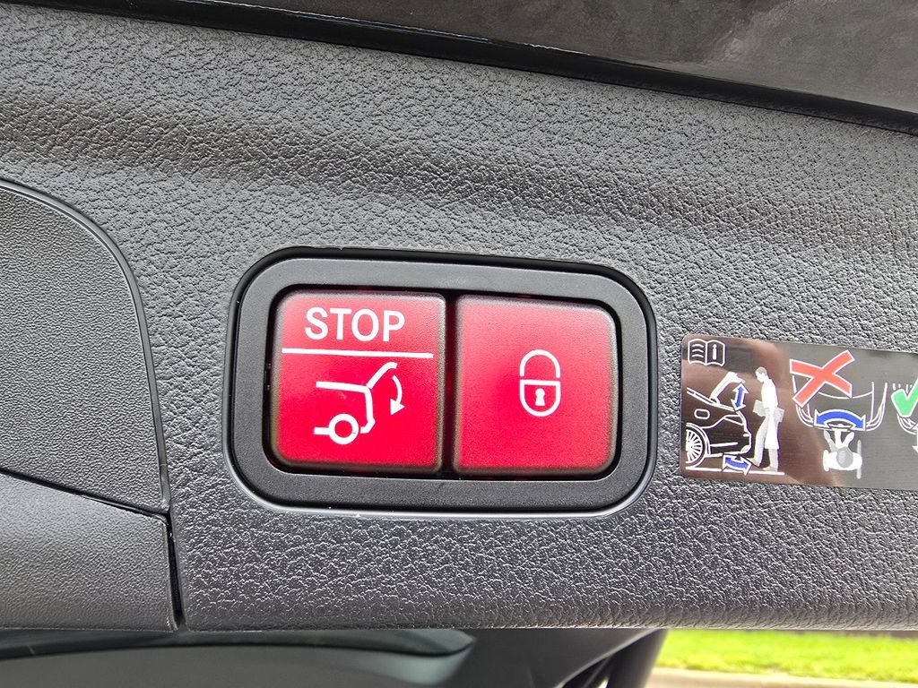 Certified 2026 Mercedes-Benz GLE 450e 4MATIC image 19