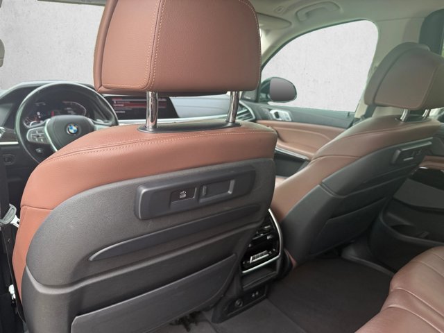 Used 2020 BMW X7 xDrive40i w/ Premium Package AWD/4WD image 18