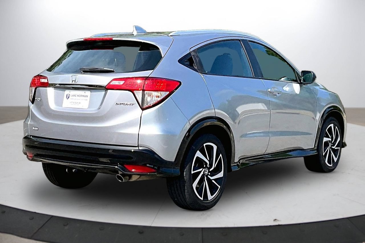 Used 2019 Honda HR-V Sport image 9