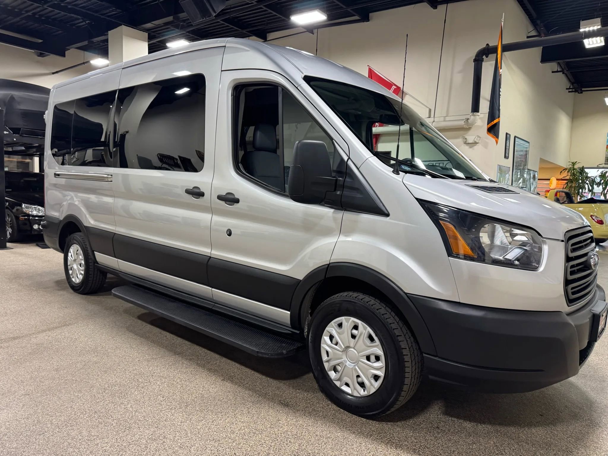 Used 2019 Ford Transit 250 148 Medium Roof image 13