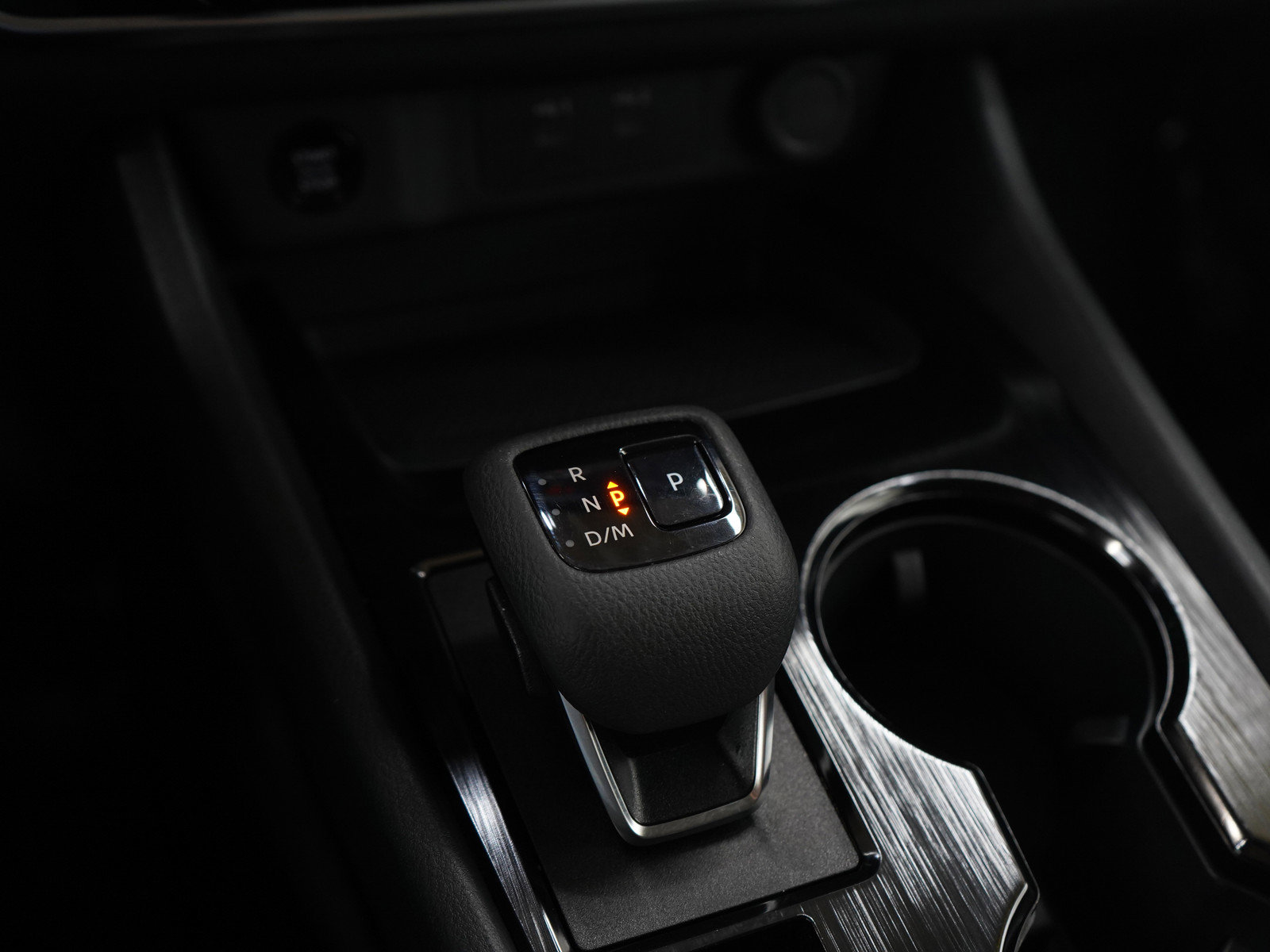 Used 2025 Nissan Rogue SV image 24