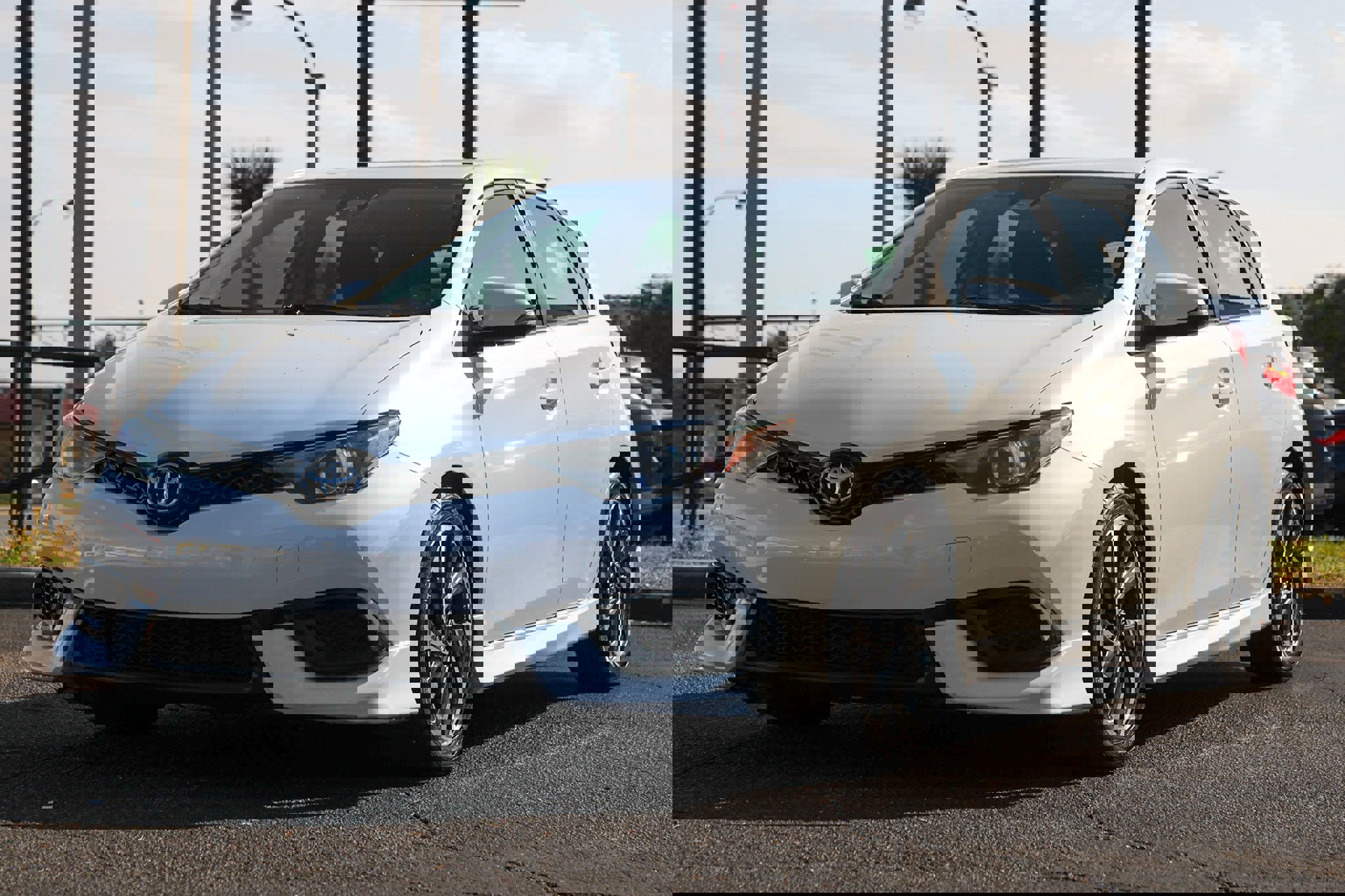 Used 2017 Toyota Corolla iM image 4