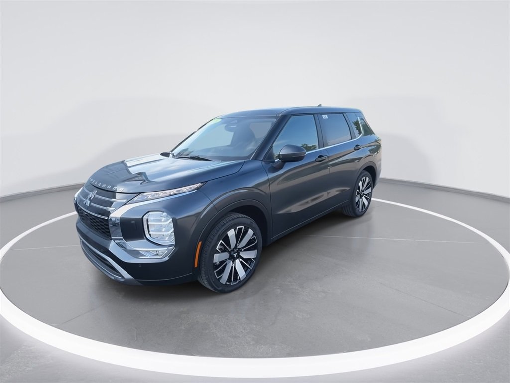 New 2025 Mitsubishi Outlander SE image 4