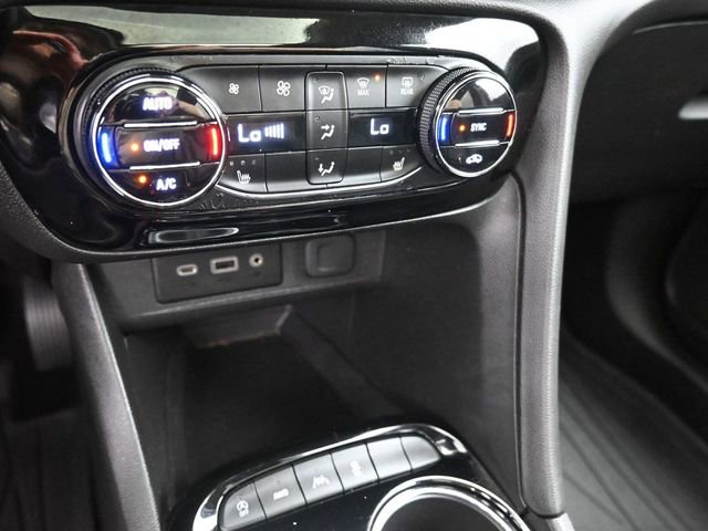 Used 2023 Buick Encore GX Essence w/ Experience Buick Package image 17