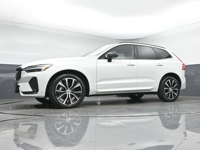 Used 2024 Volvo XC60 B5 Plus w/ Protection Package Premier AWD/4WD image 34