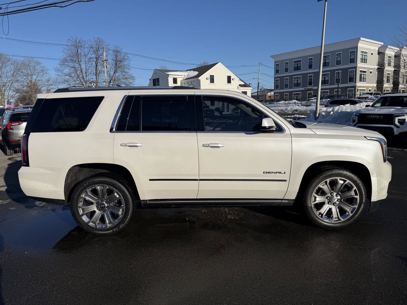 Used 2017 GMC Yukon Denali w/ Open Road Package image 7