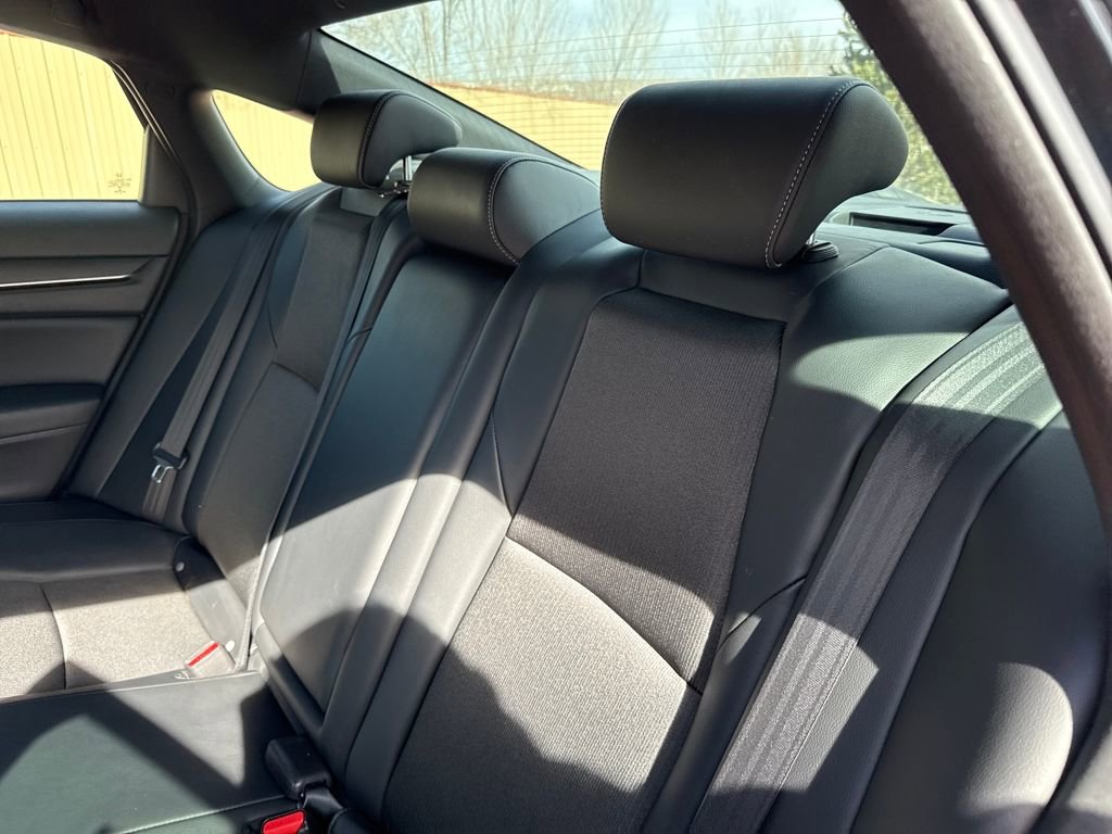 Used 2022 Honda Accord Sport image 18