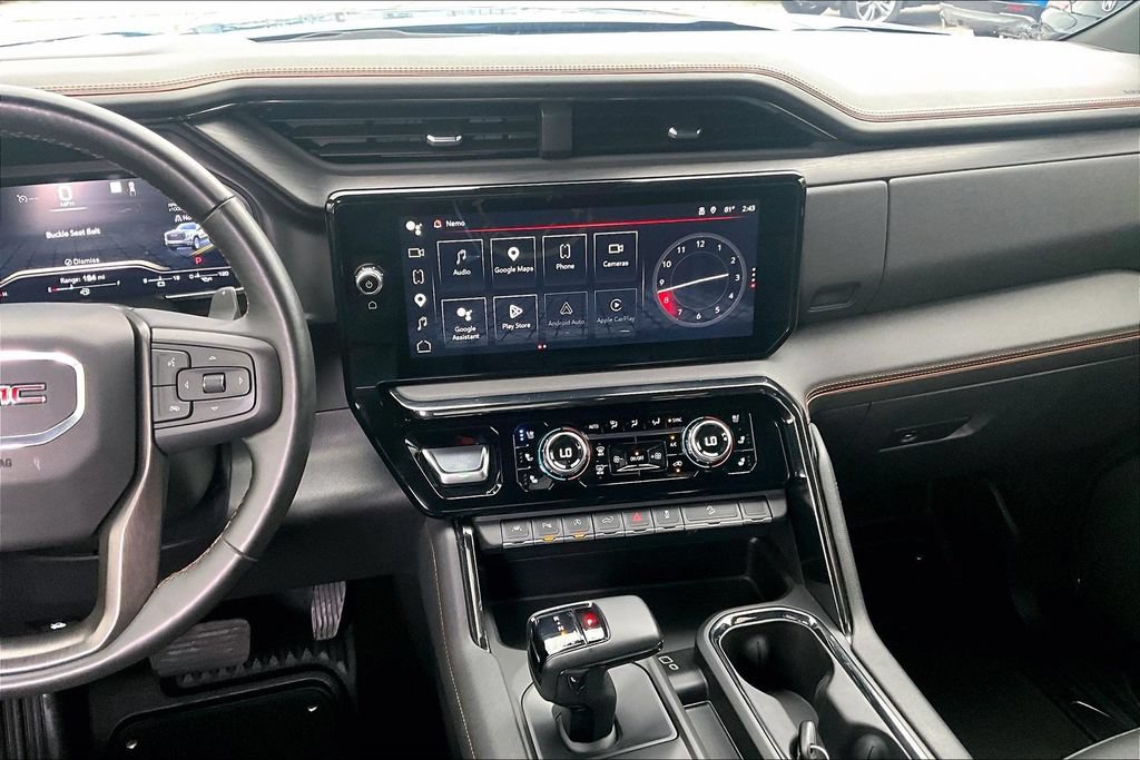 Used 2023 GMC Sierra 1500 AT4 w/ Technology Package AWD/4WD image 8