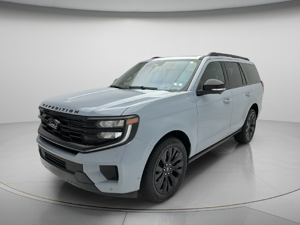 Used 2025 Ford Expedition Platinum w/ Stealth Appearance Package AWD/4WD image 3