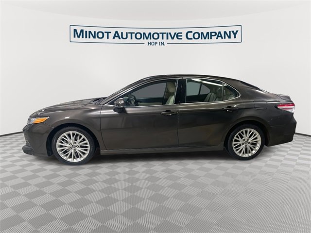 Used 2018 Toyota Camry XLE image 5