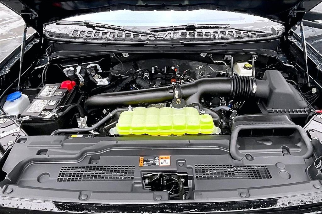 New 2025 Ford Expedition Platinum w/ Driver's Package image 11