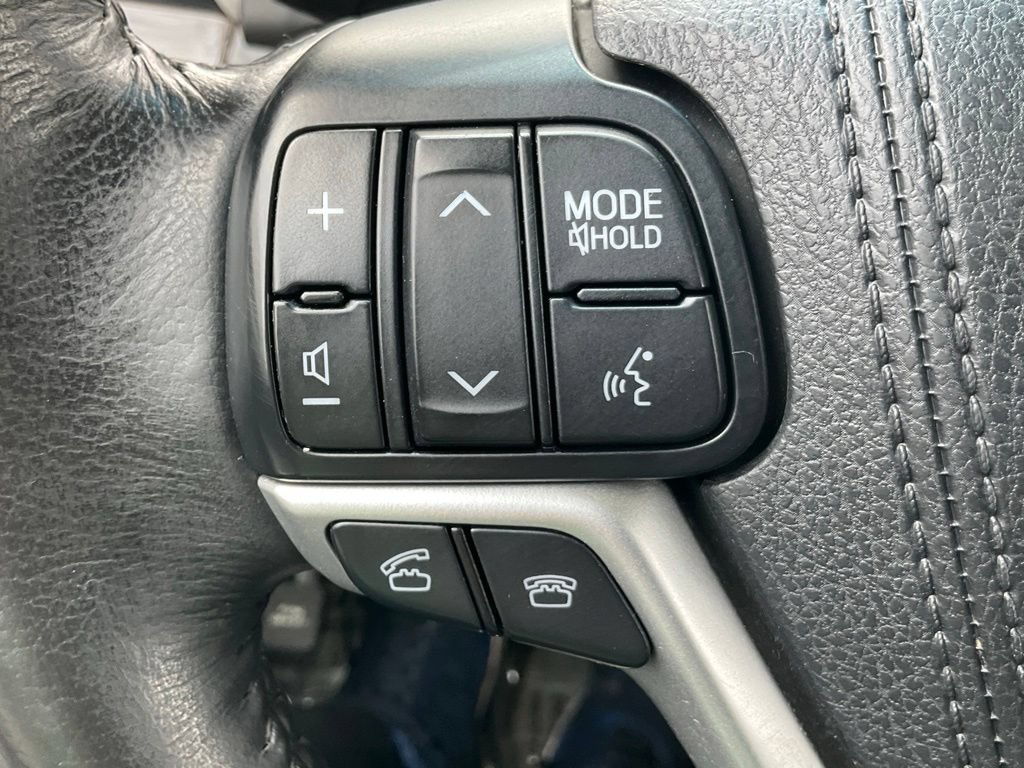 Used 2015 Toyota Sienna XLE AWD/4WD image 21