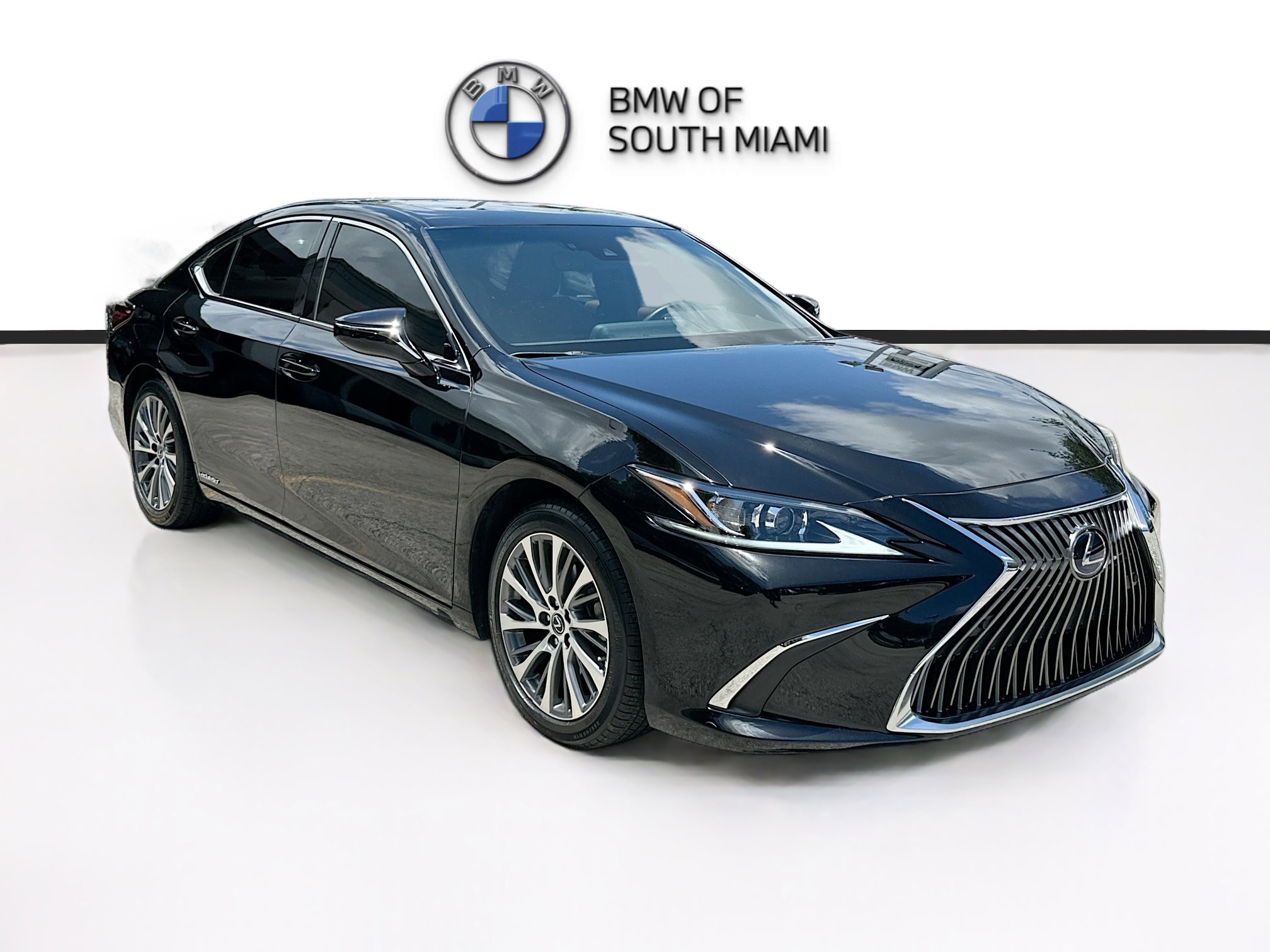 Used 2020 Lexus ES 300h w/ Premium Package