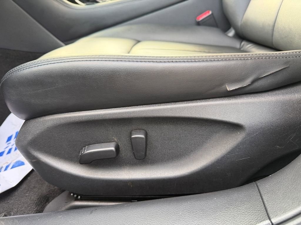Used 2019 INFINITI Q50 Luxe image 30